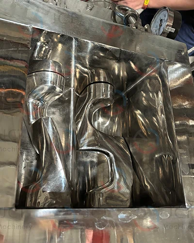 hydraulic tilting sigma mixer