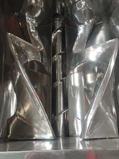 screw discharge sigma mixer