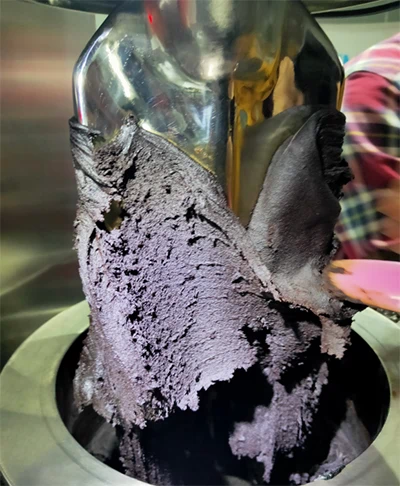 vertical kneader for mixing and processing graphite materials vertical kneader used for graphite materials mixing and kneading